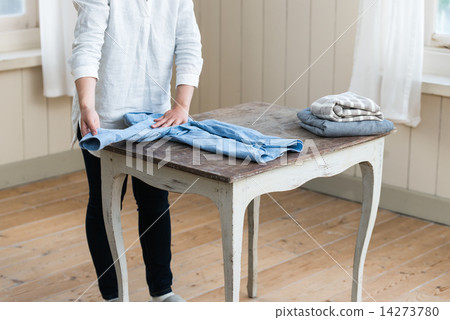 Housekeeping Housekeeping 14273780