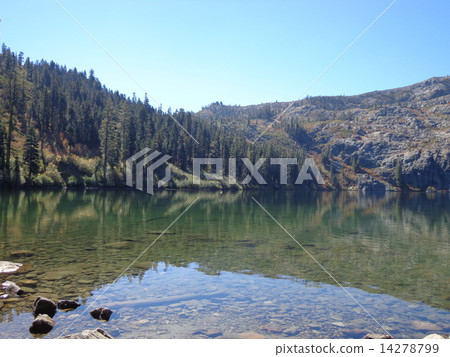 城堡湖 城堡湖 14278799