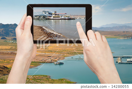 tourist taking photo recreation area on Lake Mead 14280055