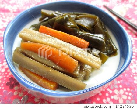 Braised with burdock simmered in kelp 14284550