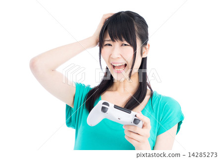 Women playing video games 14285273