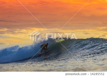 Surfer on Amazing Wave 14285552