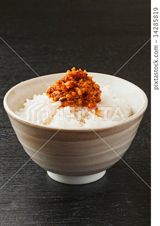Eating lucian oil 14285819