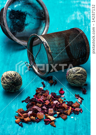 leaves of the tea brewing leaves of the tea brewing 14287132