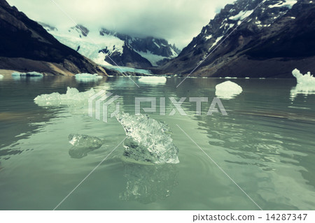 Cerro Torre 14287347