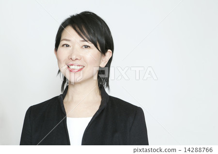 Female in her 50 14288766