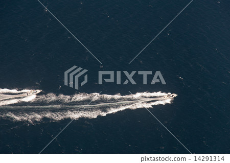 Motorboat aerial photograph 14291314
