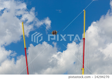 Attraction - catapult 14294270