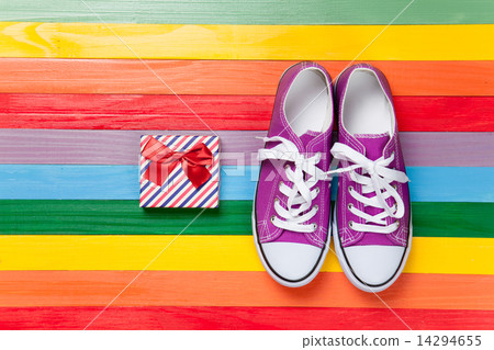 Gumshoes with white shoelaces 14294655