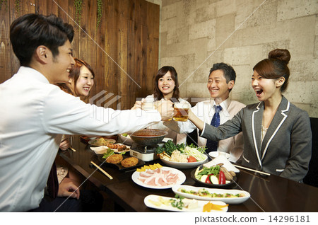 drinking party 14296181