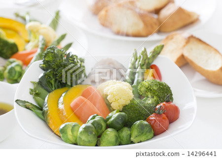 溫暖的蔬菜與蒸汽 溫暖的蔬菜與蒸汽 14296441