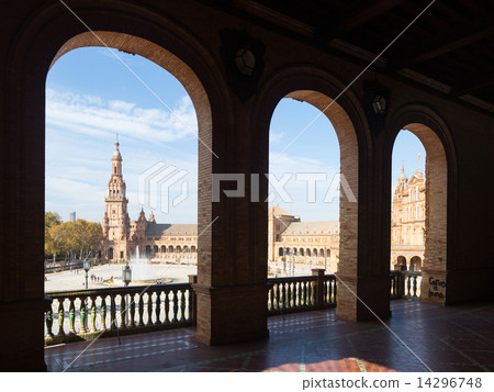 Plaza de Espana. Seville, Spain Plaza de Espana. Seville, Spain 14296748