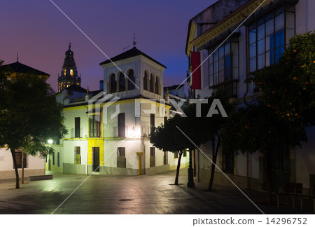 Streets of old Cordoba in early morning Streets of old Cordoba in early morning 14296752