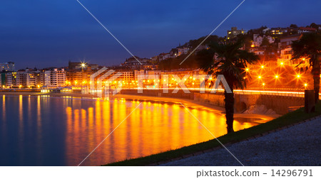 La Concha bay in  autumn night at Donistia 14296791