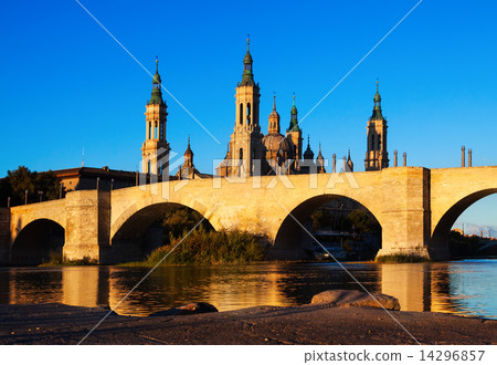 Vintage bridge and  Cathedral in   Zaragoza,  Spain 14296857