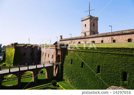 Montjuic Castle in summer. Barcelona 14297058