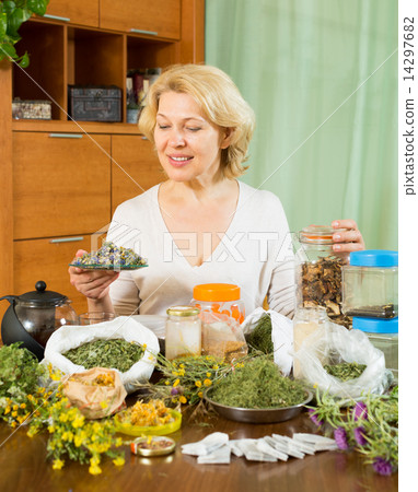 Senior woman doing herbal tea 14297682