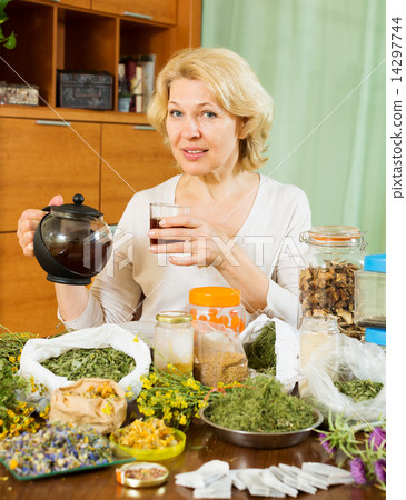 mature woman with herbal tea 14297744