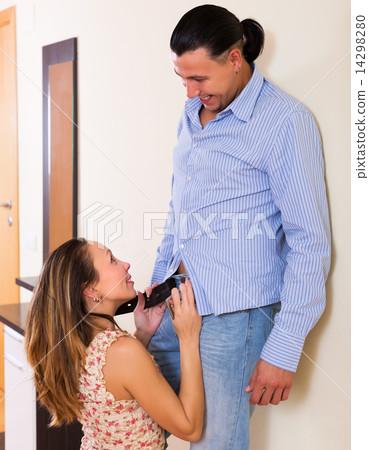 Beautiful woman seducing handsome man 14298280