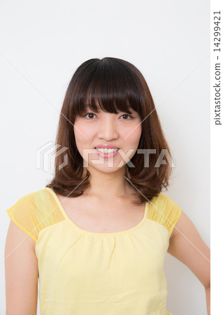 A woman in his tw A woman in his tw 14299421