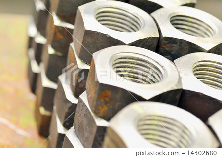 Screw-nuts 14302680