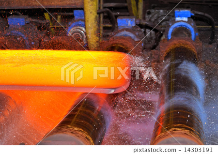 hot steel on conveyor 14303191