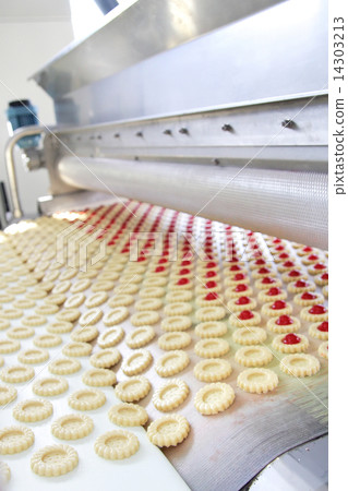 production cookie in factory production cookie in factory 14303213