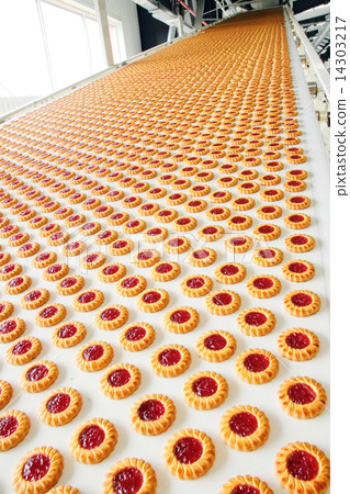 production cookie in factory 14303217