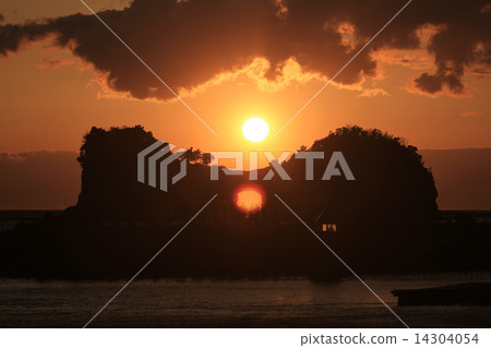 Wakayama ken Kurosushima sunset ghost 14304054