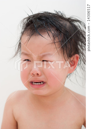 Baby crying 14306517