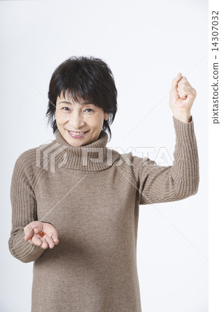 Senior Senior 14307032