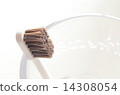 Luxury toothbrush and transparent glass cup Luxury toothbrush and transparent glass cup 14308054