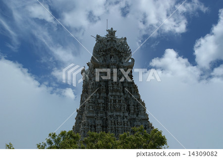 Suchindram temple dedicated to the gods Shiva, Vishnu and Brahma 14309082