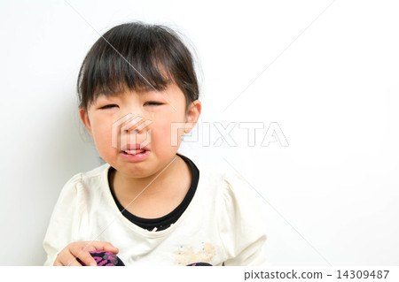 一個女孩流下了眼淚 14309487