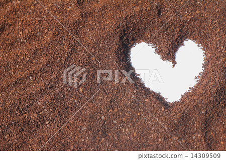 heart shape on cocoa powder 14309509