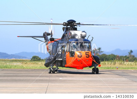 S - 61A transport helicopter of the Maritime Self Defense Force who is also active in transporting supplies to Syowa Station, disaster relief and emergency transport with the Antarctic icebreaker Shirase installed for Tomiyama Air Base Memorial Festival commemoration flight 14310030