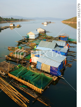 Asian residence, Vietnam floating house 14312779