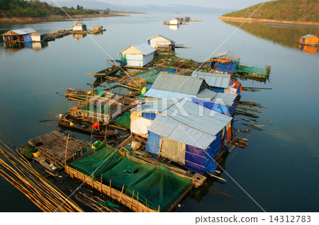 Asian residence, Vietnam floating house 14312783