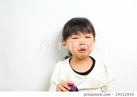 Crying girl 14312939