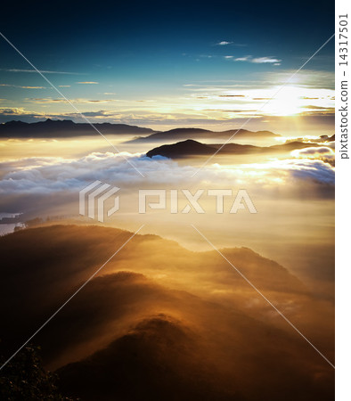 Amazing sunrise seen from Sri Pada 14317501