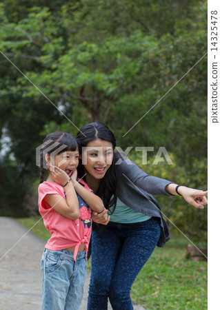 Mother and doughter 14325478