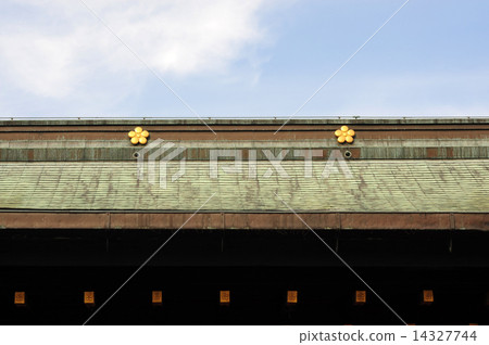 Roof of Osaka Tenmangu Shrine 14327744