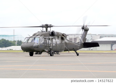 Prepared for flight UH-60A Black Hawk multi-use helicopter of the US Army in Japan who also acted on the rescue activities of the East Japan great earthquake 14327822