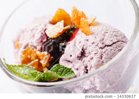 berry ice cream berry ice cream 14330637
