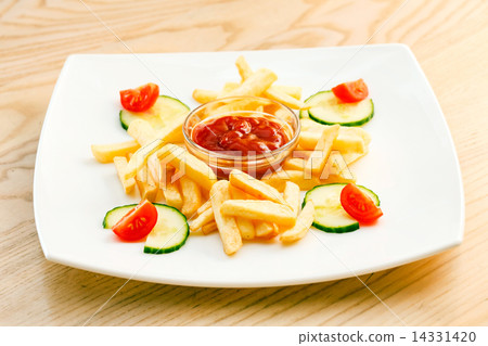 French Fries with ketchup French Fries with ketchup 14331420