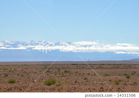 Atlas mountain ranging from mountains with an altitude of 4,000 meters 14331506