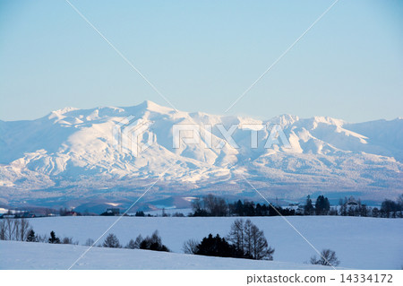 Tokachi dake taking a sunset 14334172