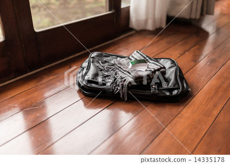 School bag 14335178
