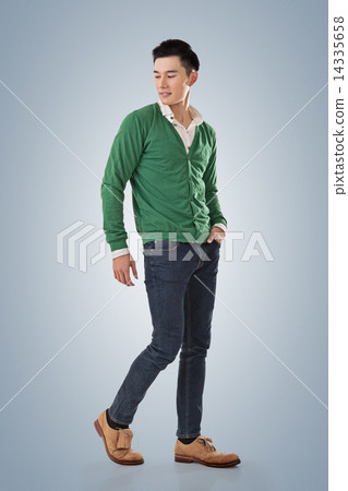 Handsome young Asian man Handsome young Asian man 14335658