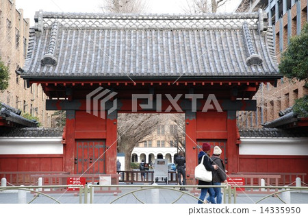 Heisei's Akamon 14335950